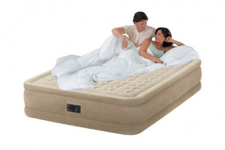 Кровать надувная Ultra Plush Airbed 152х203х46 см, со встроенным насосом 220V